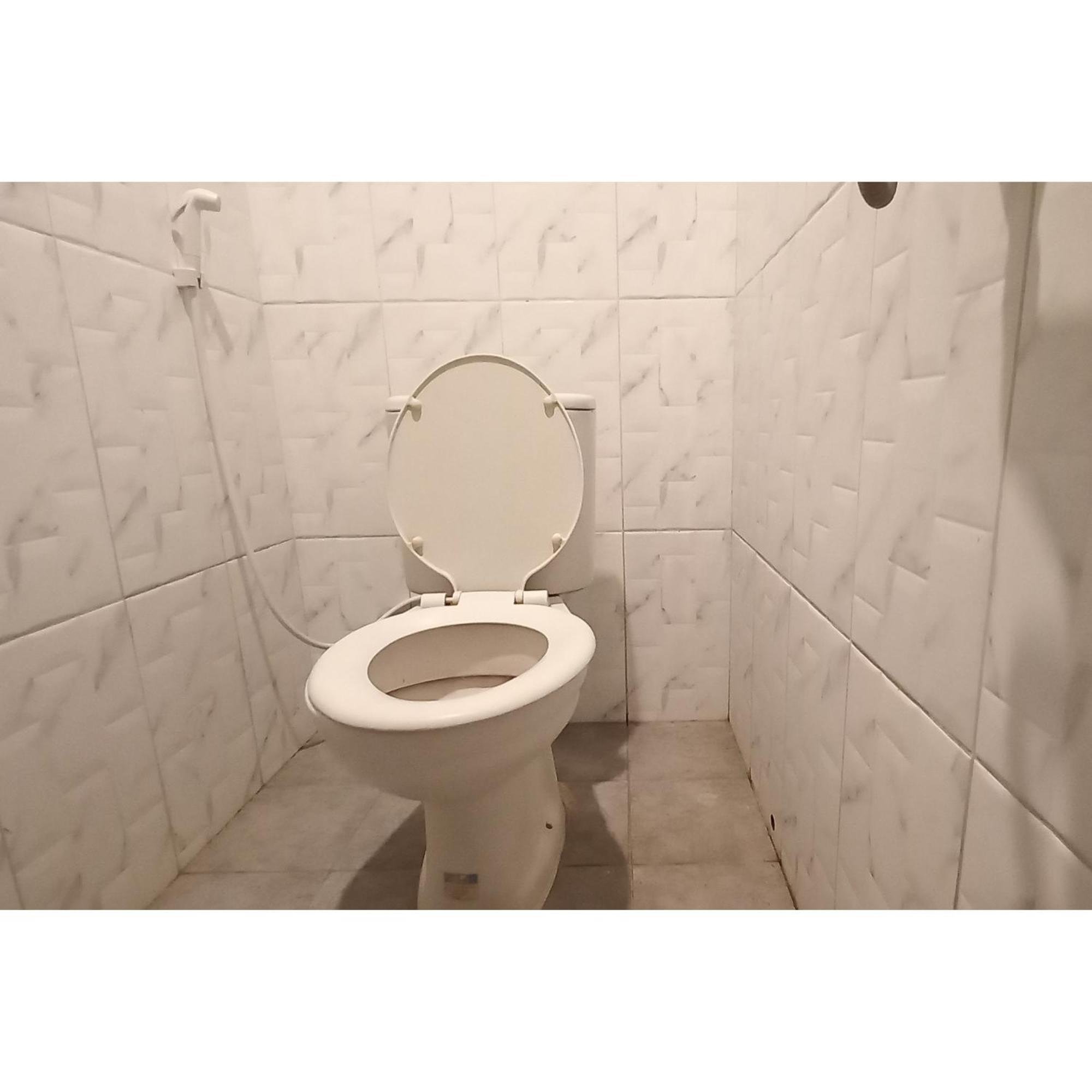 Reddoorz At Deluxe Hotel Near Terminal Purabaya Bungurasih سيدوارجو المظهر الخارجي الصورة