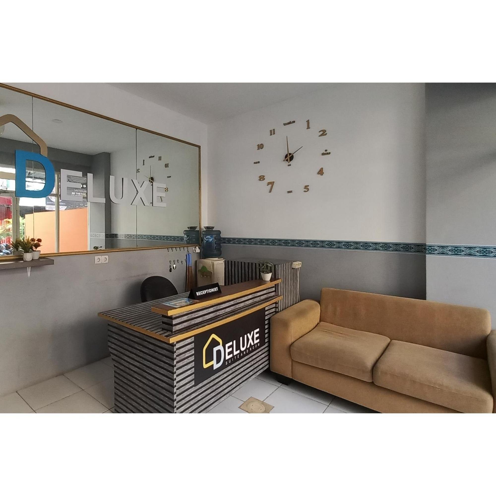 Reddoorz At Deluxe Hotel Near Terminal Purabaya Bungurasih سيدوارجو المظهر الخارجي الصورة